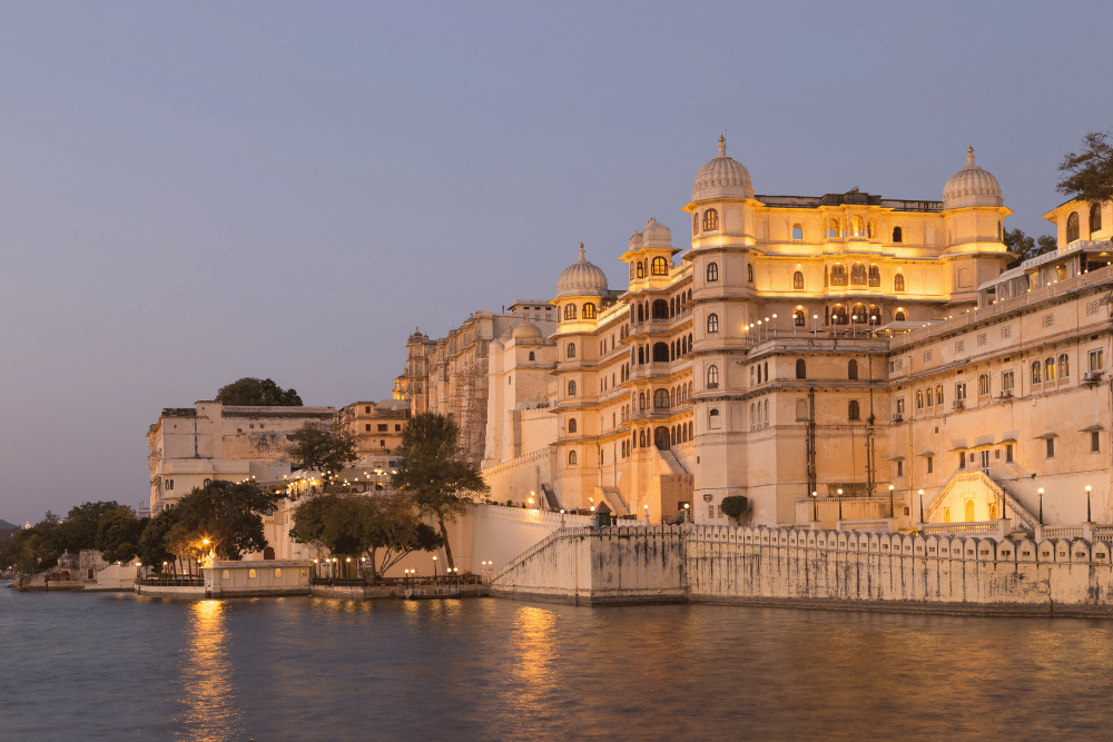 Hawa Mahal in Jaipur - Rajasthan in a Glance Tour