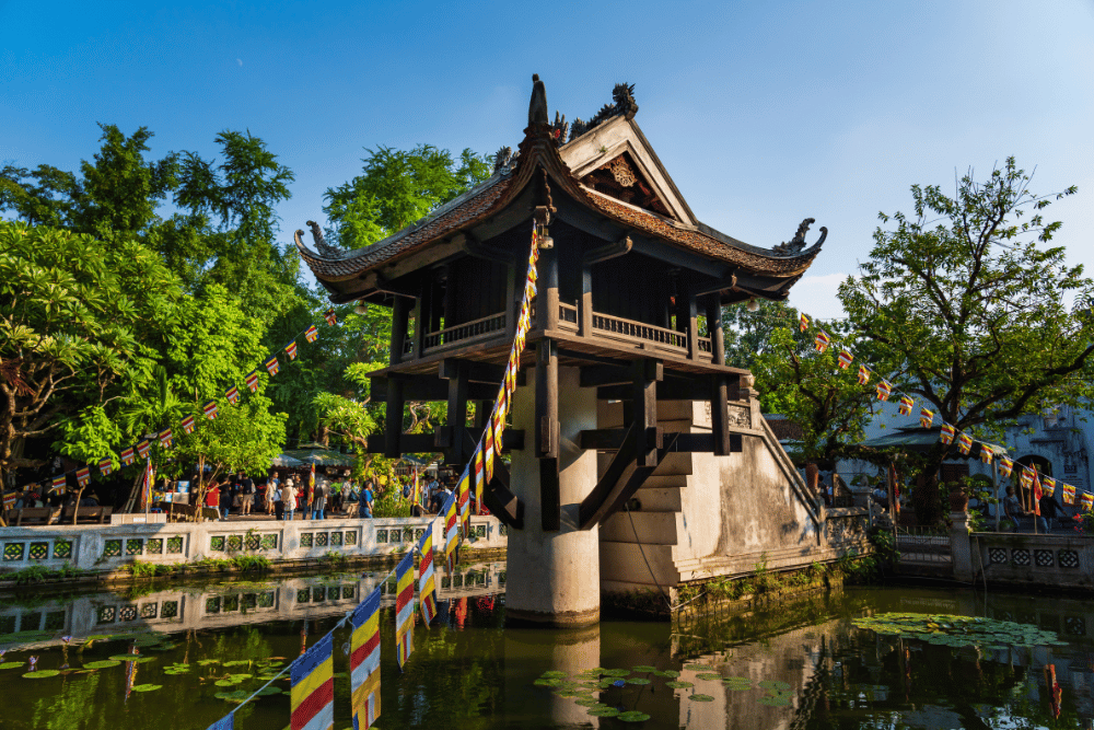 Vietnam Essence: Hanoi & Halong Bay