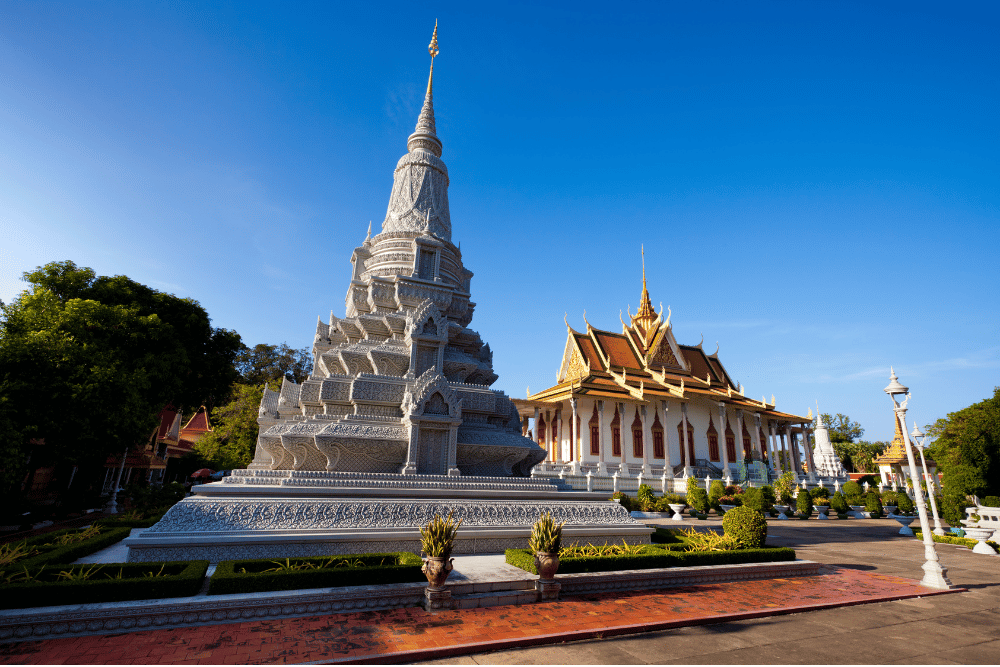 Phnom Penh Highlights 2N 3D Tour Package - Royal Palace Cambodia